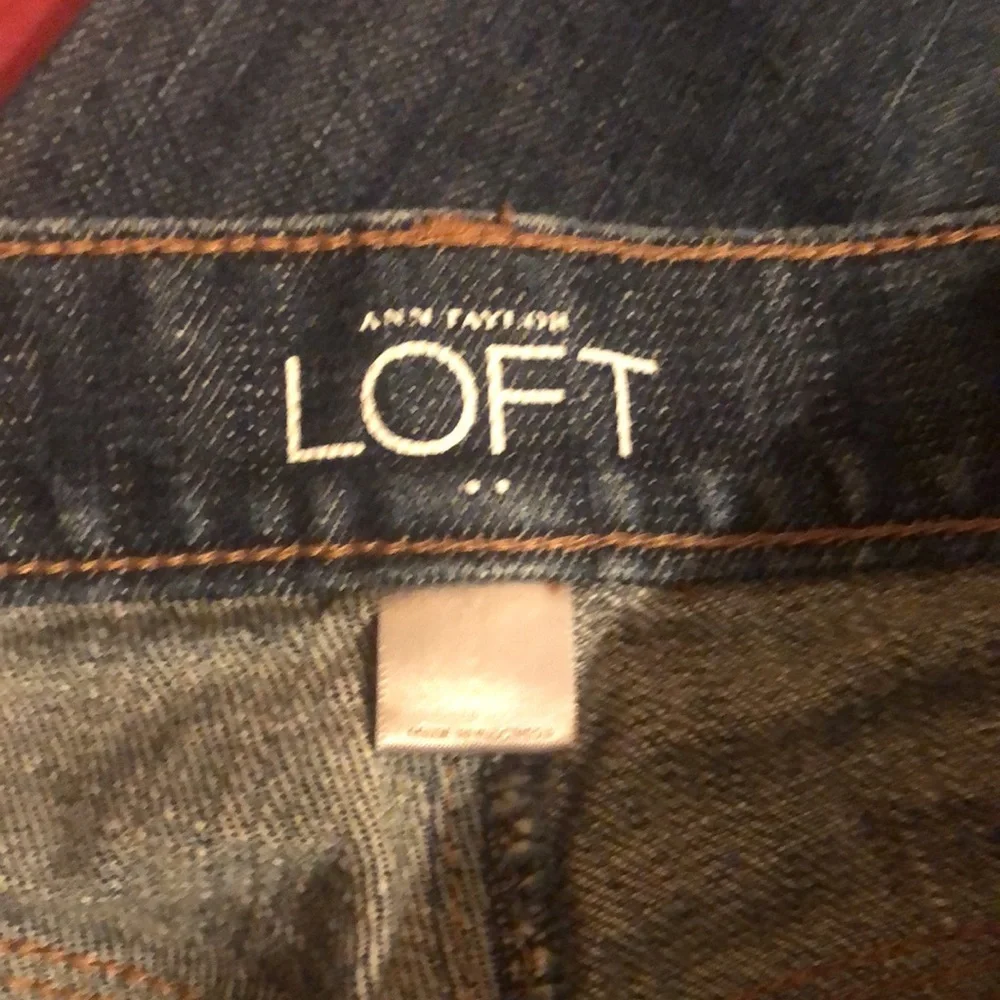 Ann Taylor Loft size 2P Boyfriend 100% Cotton Jeans - Picture 4 of 6